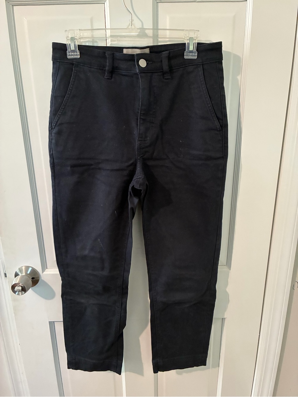 Everlane Women’s Tapered Leg Black Pants